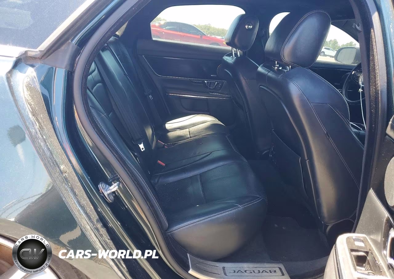 2015 Jaguar Xj VIN:SAJWA1CZ6F8V89834 - 10