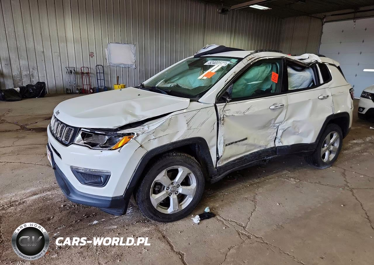 2018 Jeep Compass Latitude – zdjęcie 1 z 13