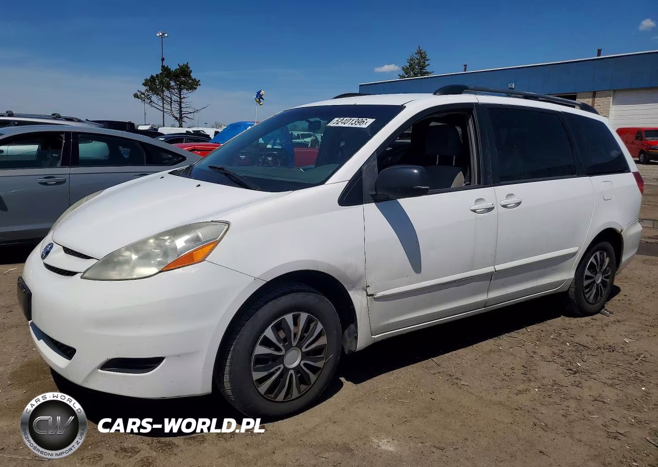 2009 Toyota Sienna Le 8-Passenger