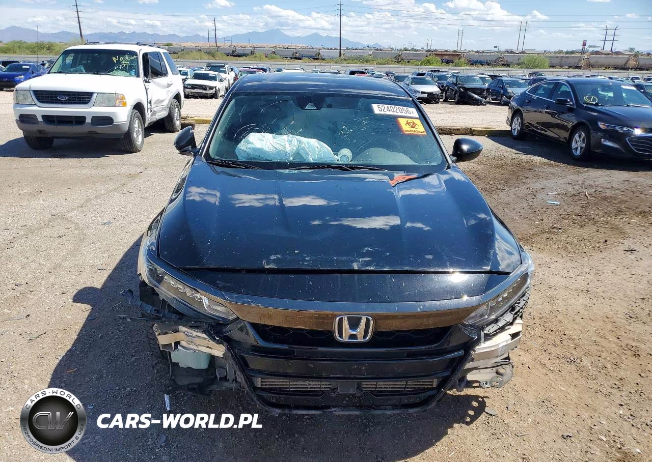 2018 Honda Accord Sport VIN:1HGCV1F30JA040985 - 5