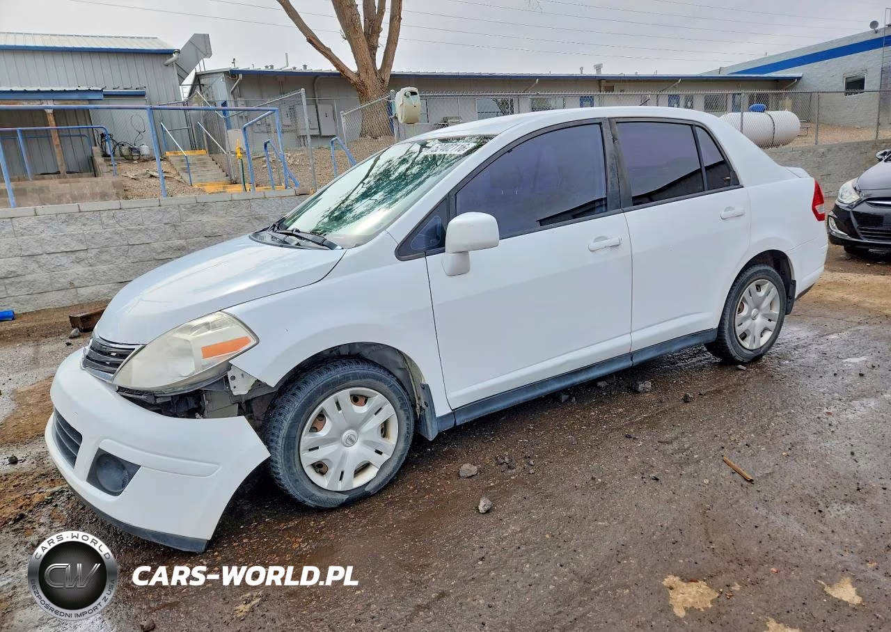 2010 Nissan Versa 1.8 S