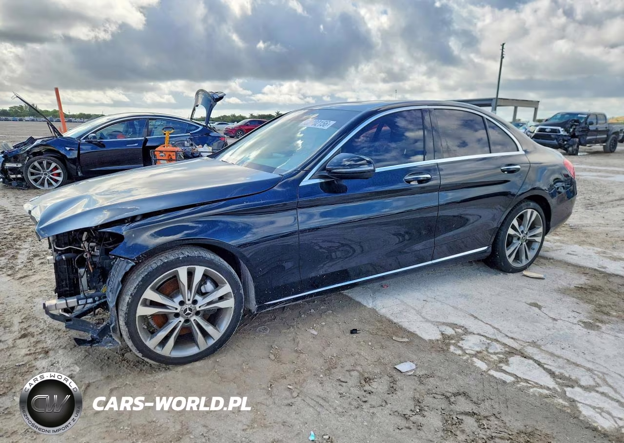 2018 Mercedes-Benz C 300
