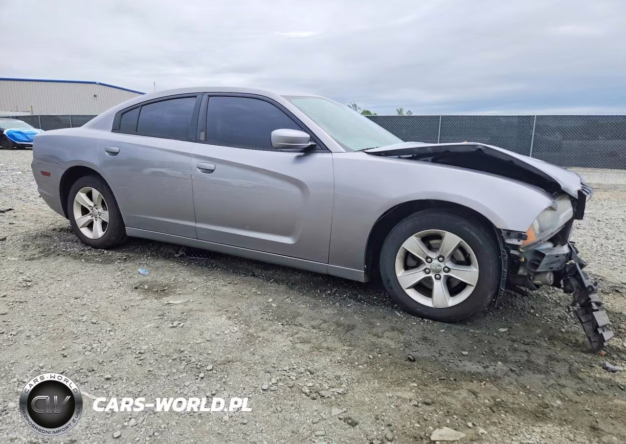 2013 Dodge Charger Se VIN:2C3CDXBG4DH663629 - 4