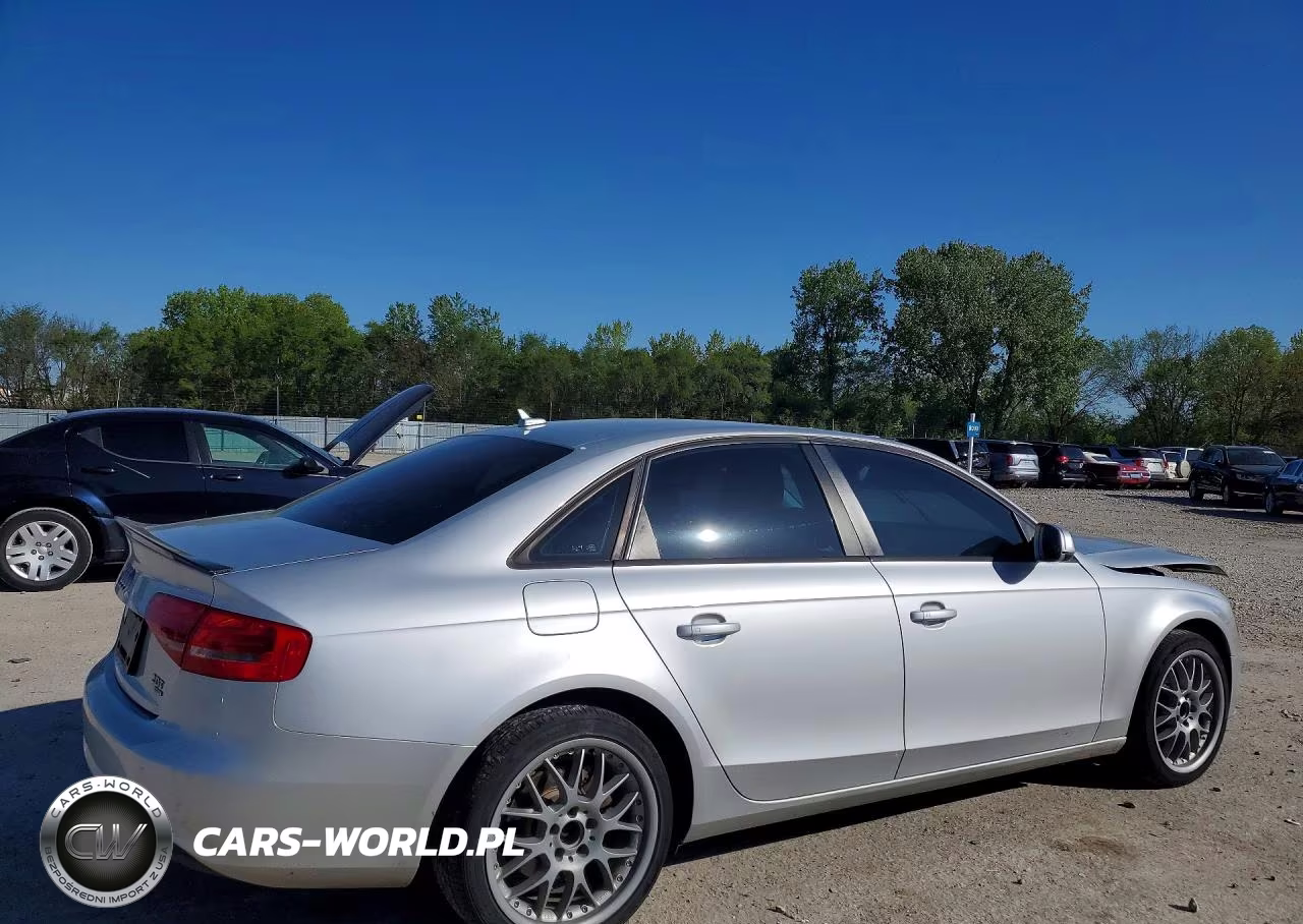 2013 Audi A4 Premium VIN:WAUBFAFL8DN044090 - 3