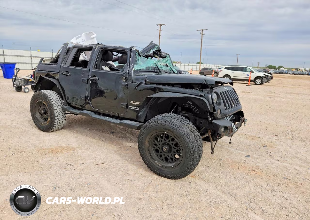 2015 Jeep Wrangler Unlimited Sahara VIN:1C4BJWEG6FL572566 - 4