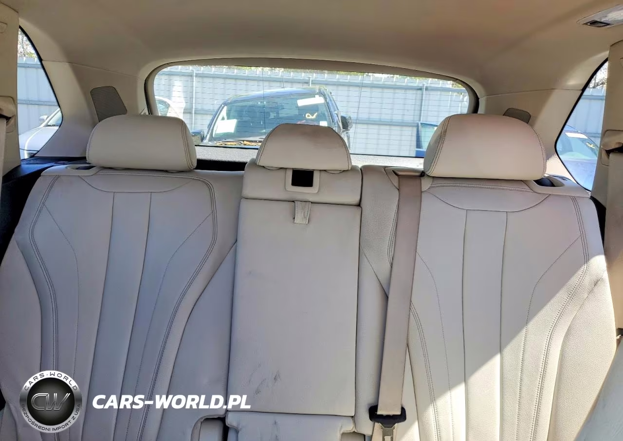 2015 BMW X5 xDrive50I VIN:5UXKR6C5XF0J78126 - 10