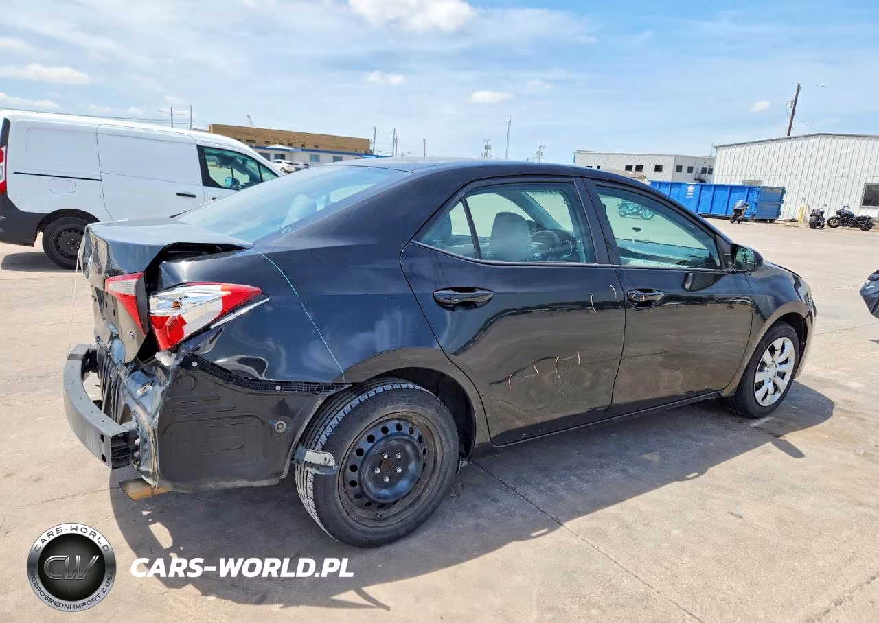 2016 Toyota Corolla Le VIN:5YFBURHE4GP497619 - 3