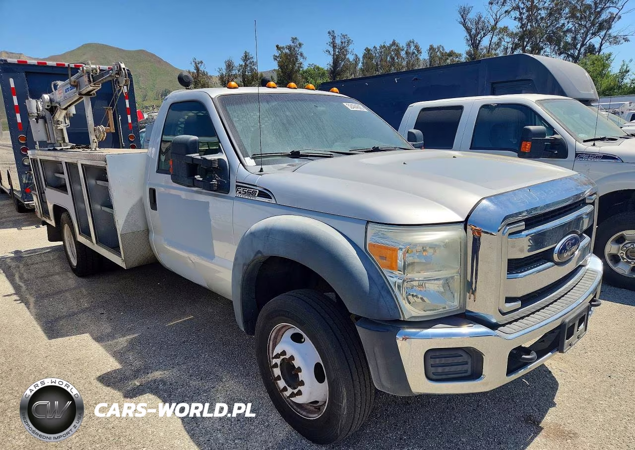 2012 Ford F550 Super Duty VIN:1FDUF5GT3CEB79392 - 4