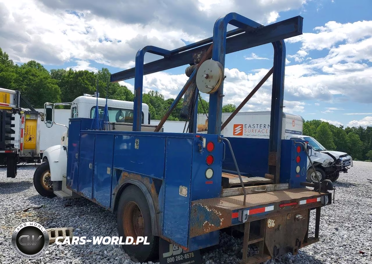 2014 Peterbilt 337 VIN:2NP2HM6X1EM242943 - 3