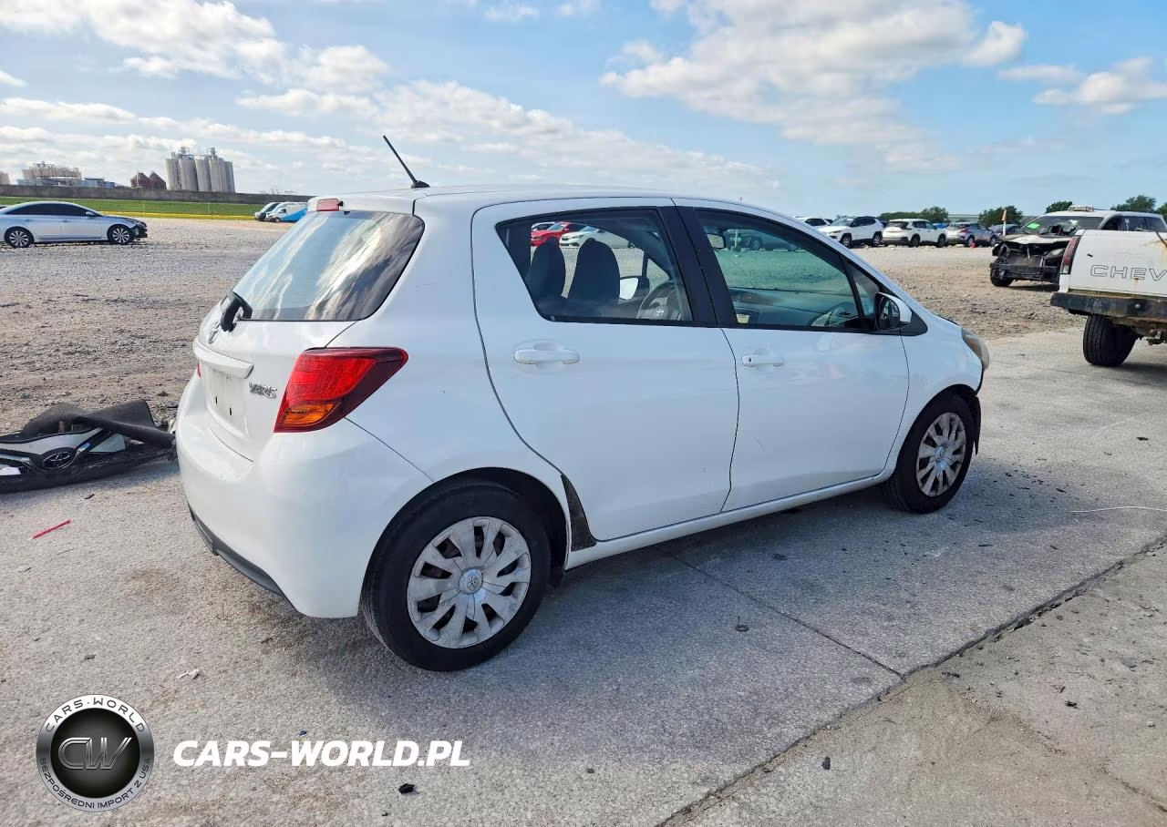 2015 Toyota Yaris 5-Door L VIN:VNKKTUD35FA032724 - 3