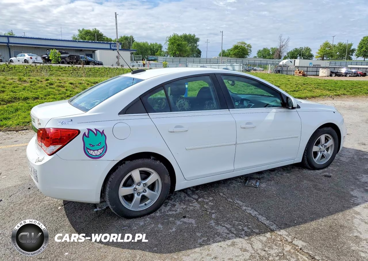 2015 Chevrolet Cruze Lt VIN:1G1PC5SB9F7220389 - 3