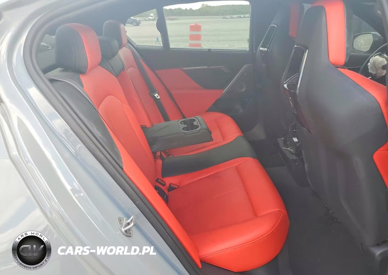 2026 BMW M5 VIN:WBS83FK05TCV68511 - 10