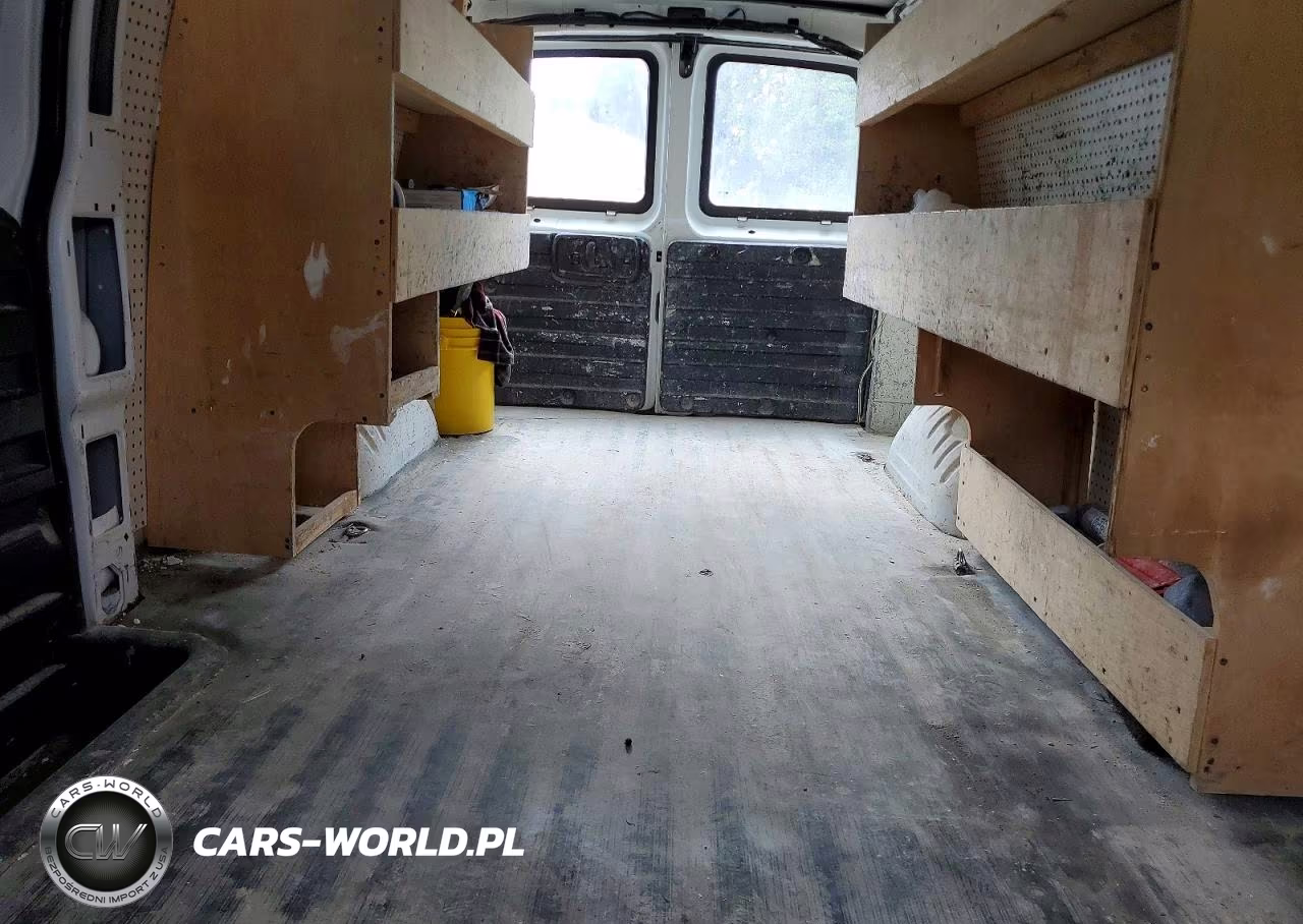 2016 Chevrolet Express G2500 VIN:1GCWGBFF3G1248194 - 10