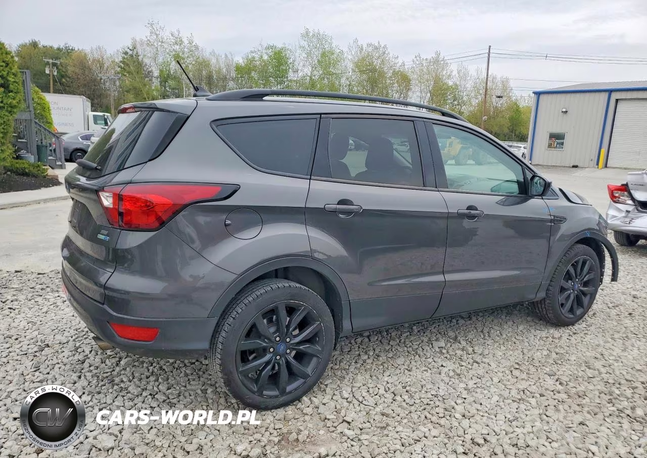 2019 Ford Escape Se VIN:1FMCU9GD6KUA22252 - 3