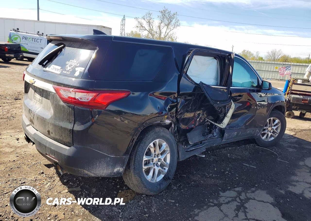 2019 Chevrolet Traverse Ls VIN:1GNERFKW9KJ275497 - 3