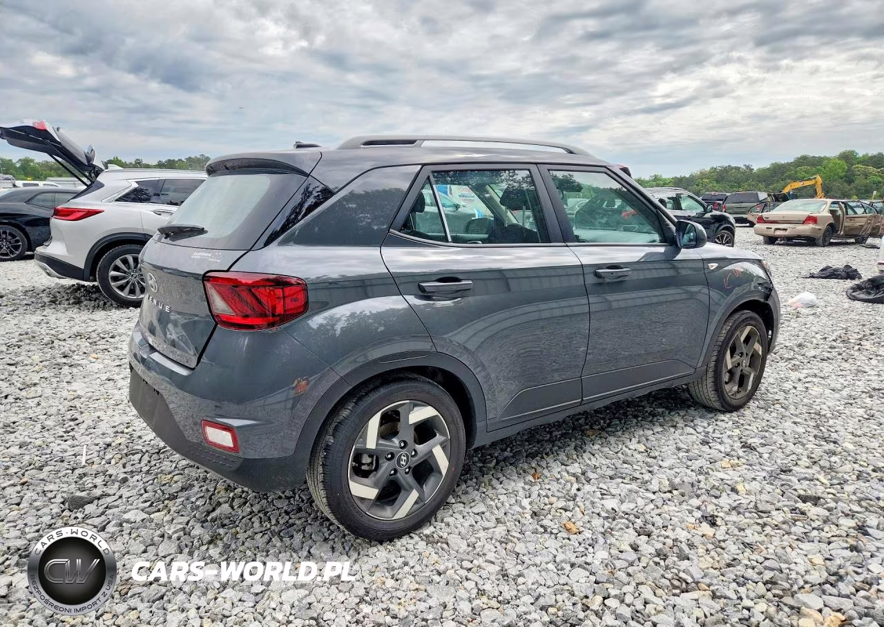 2026 Hyundai Venue Sel VIN:KMHRC8A38TU427697 - 3