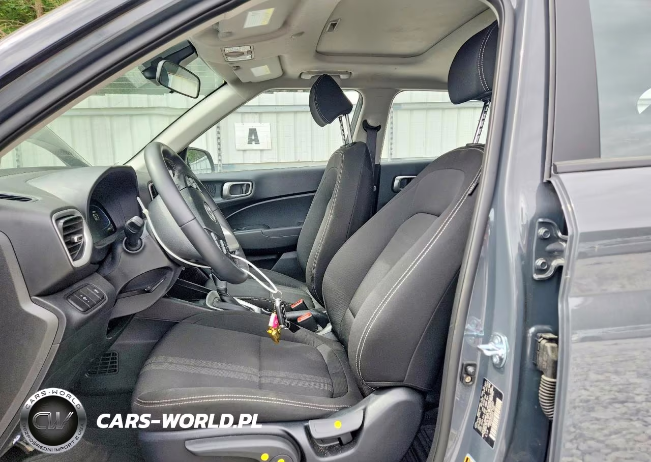 2026 Hyundai Venue Sel VIN:KMHRC8A38TU427697 - 7