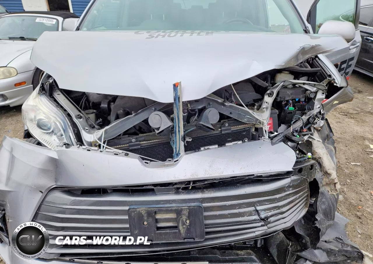 2018 Toyota Sienna Xle 8-Passenger VIN:5TDYZ3DC7JS938249 - 12