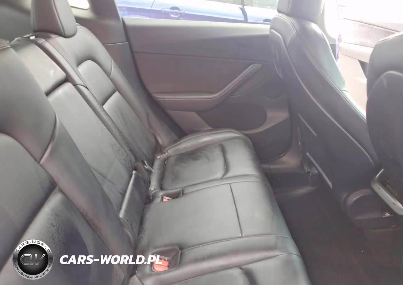 2021 Tesla Model Y VIN:5YJYGDEF9MF139568 - 10