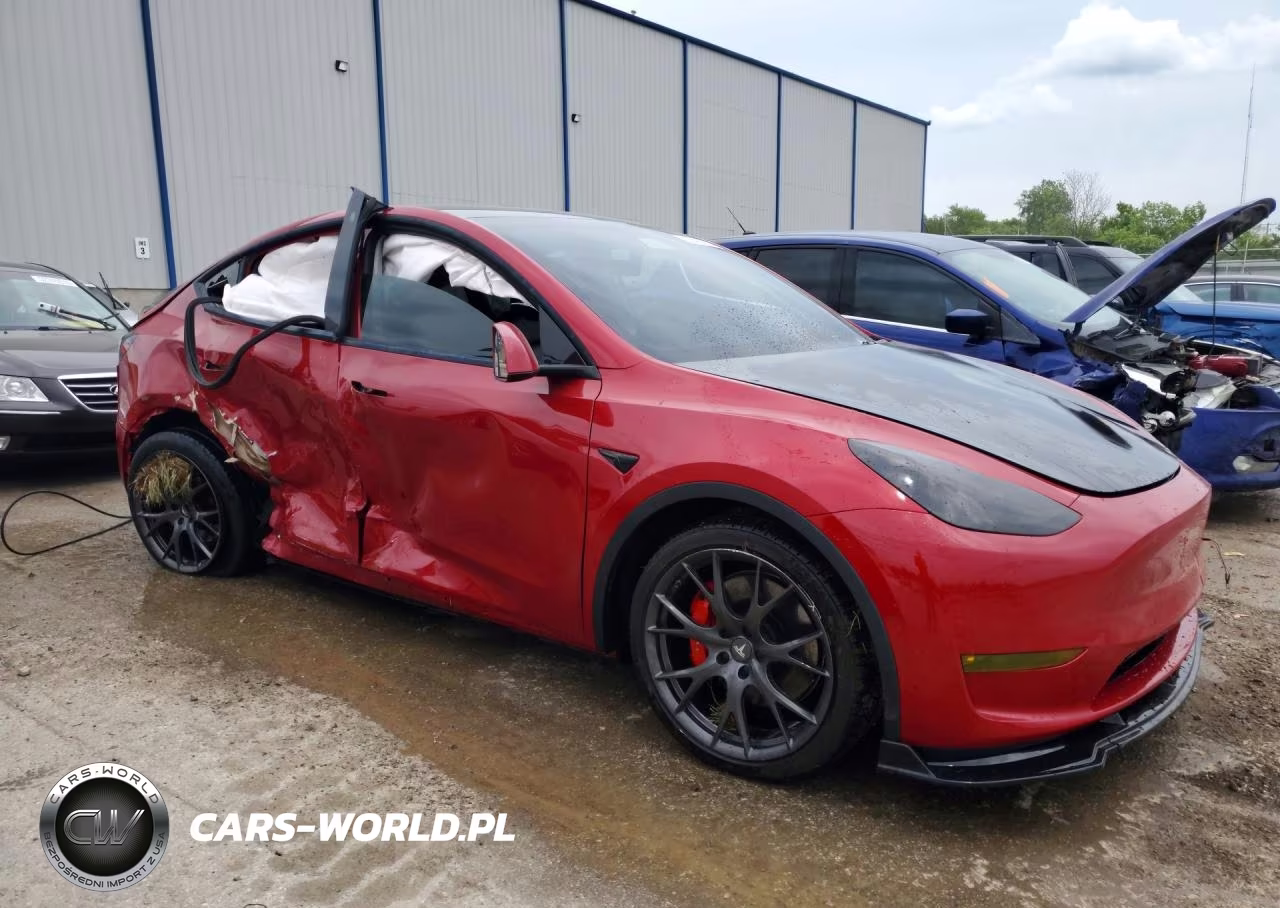 2021 Tesla Model Y VIN:5YJYGDEF9MF139568 - 4