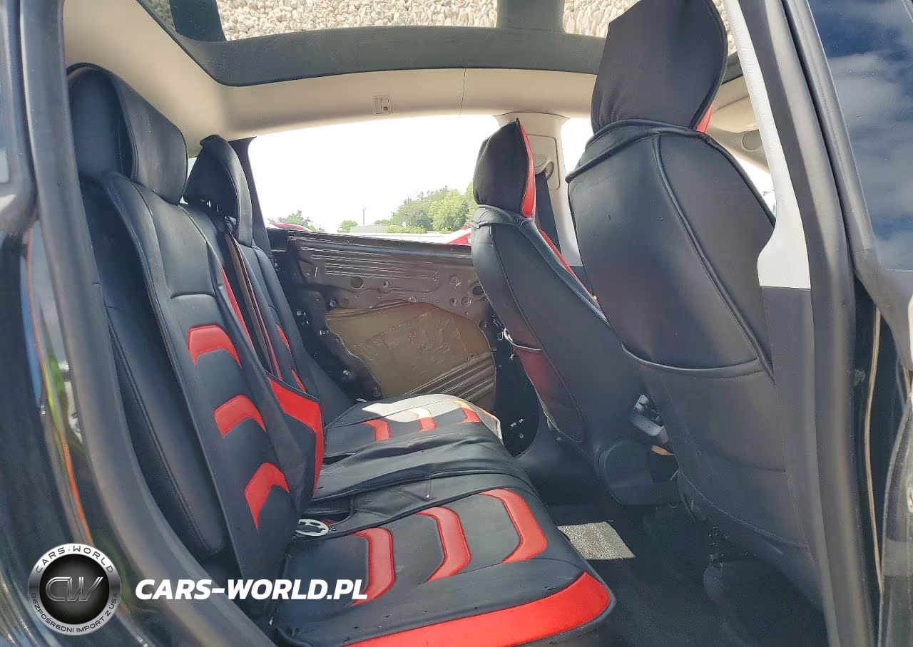 2022 Tesla Model Y VIN:7SAYGDEF2NF547320 - 10
