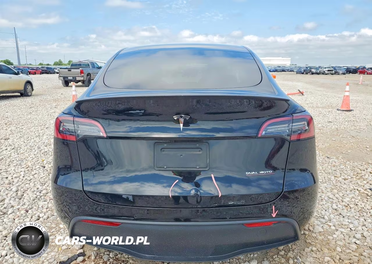 2022 Tesla Model Y VIN:7SAYGDEF2NF547320 - 6