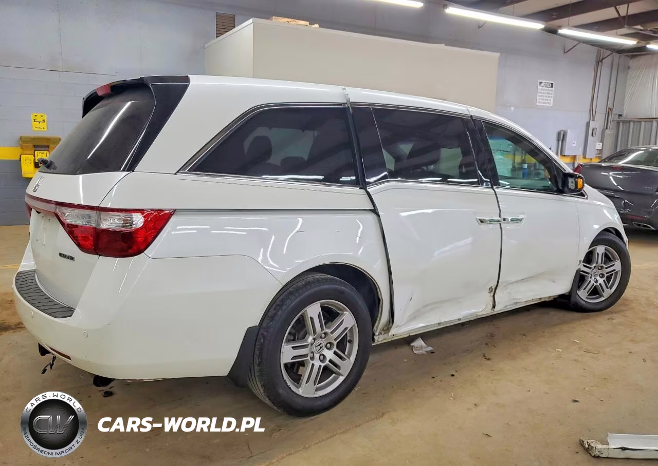 2012 Honda Odyssey Touring VIN:5FNRL5H91CB051415 - 3