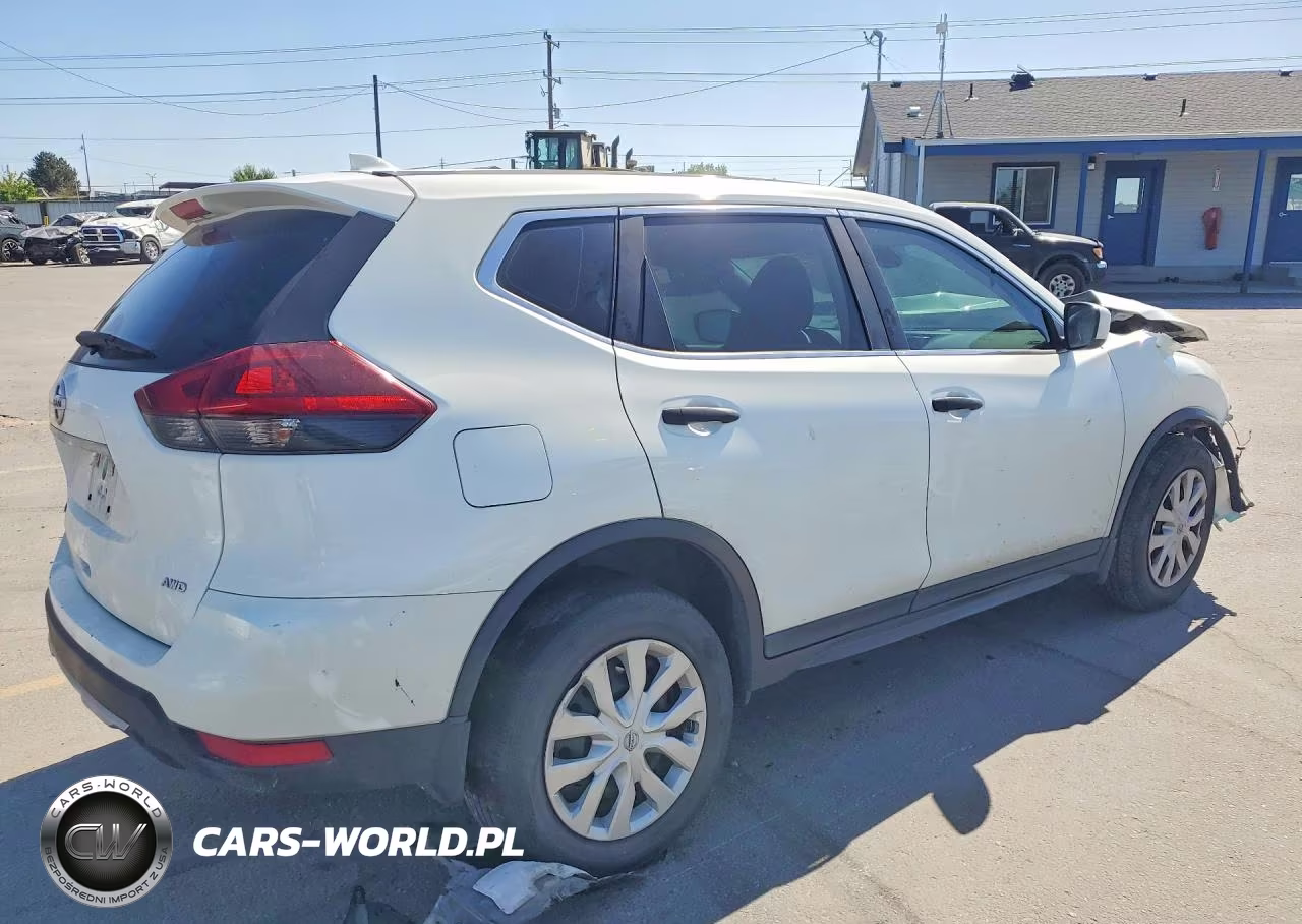 2020 Nissan Rogue S VIN:5N1AT2MV5LC811174 - 3