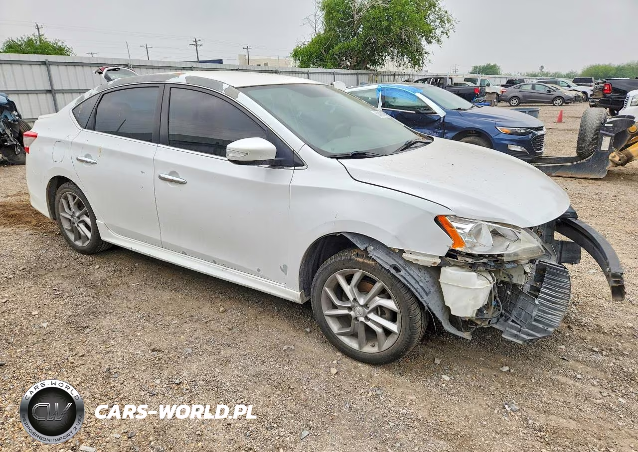 2015 Nissan Sentra Sr VIN:3N1AB7AP7FY346938 - 4