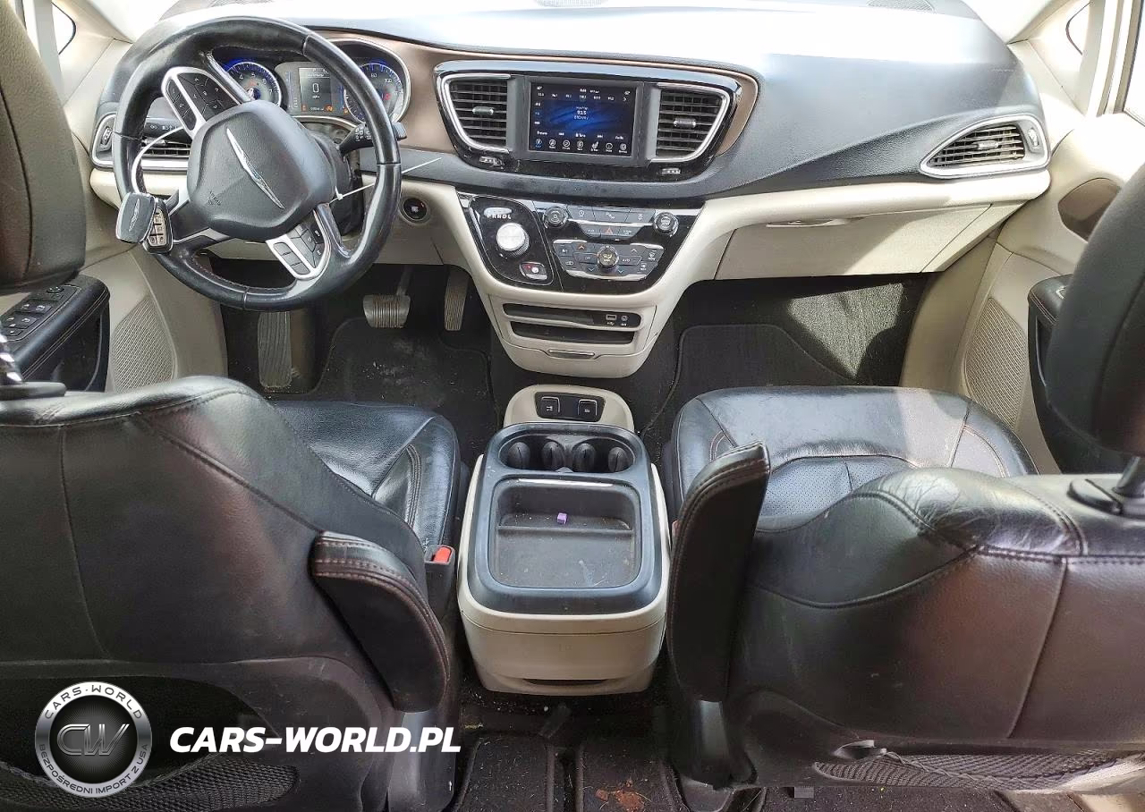 2018 Chrysler Pacifica Touring L VIN:2C4RC1BG4JR163322 - 8