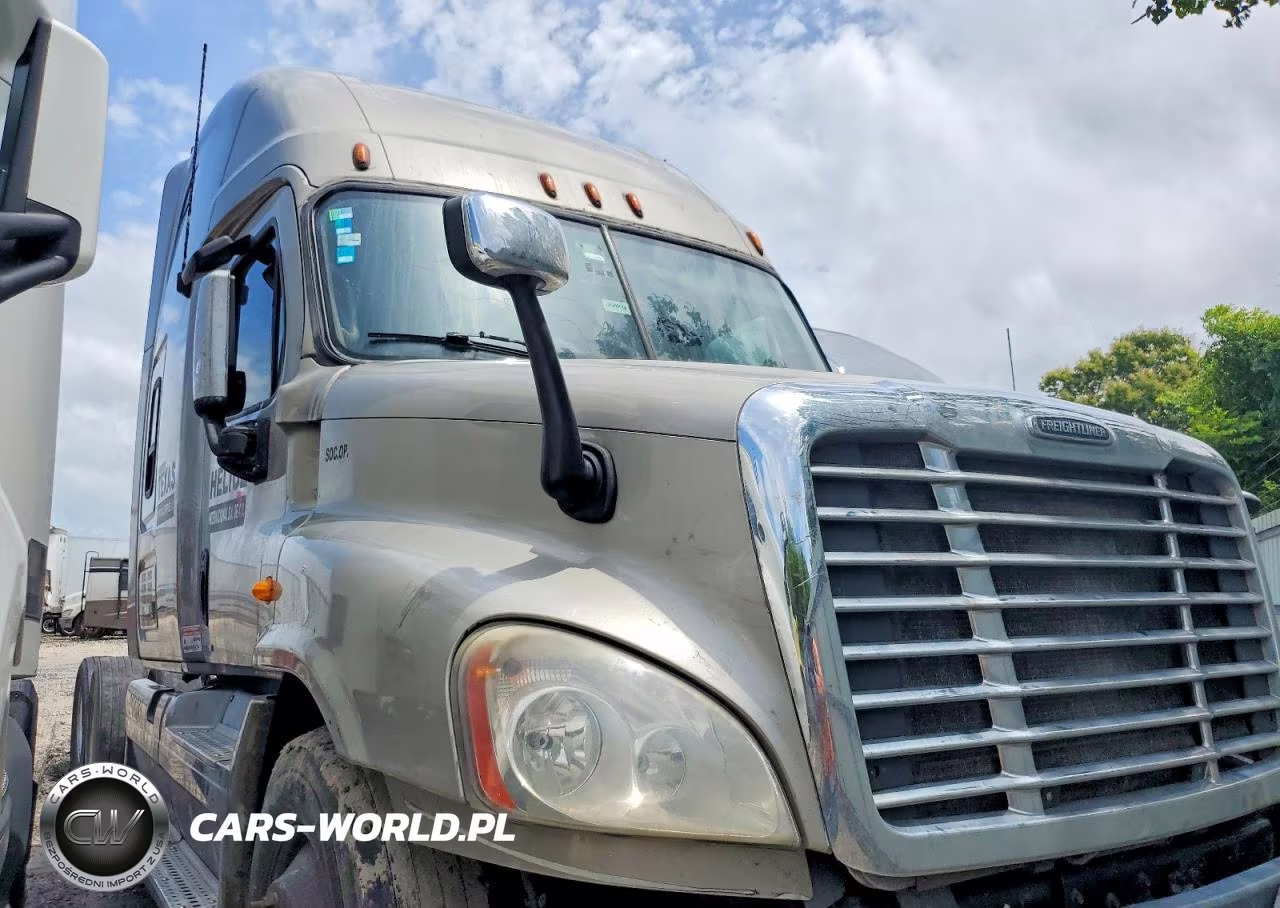 2012 Freightliner Cascadia Semi Truck