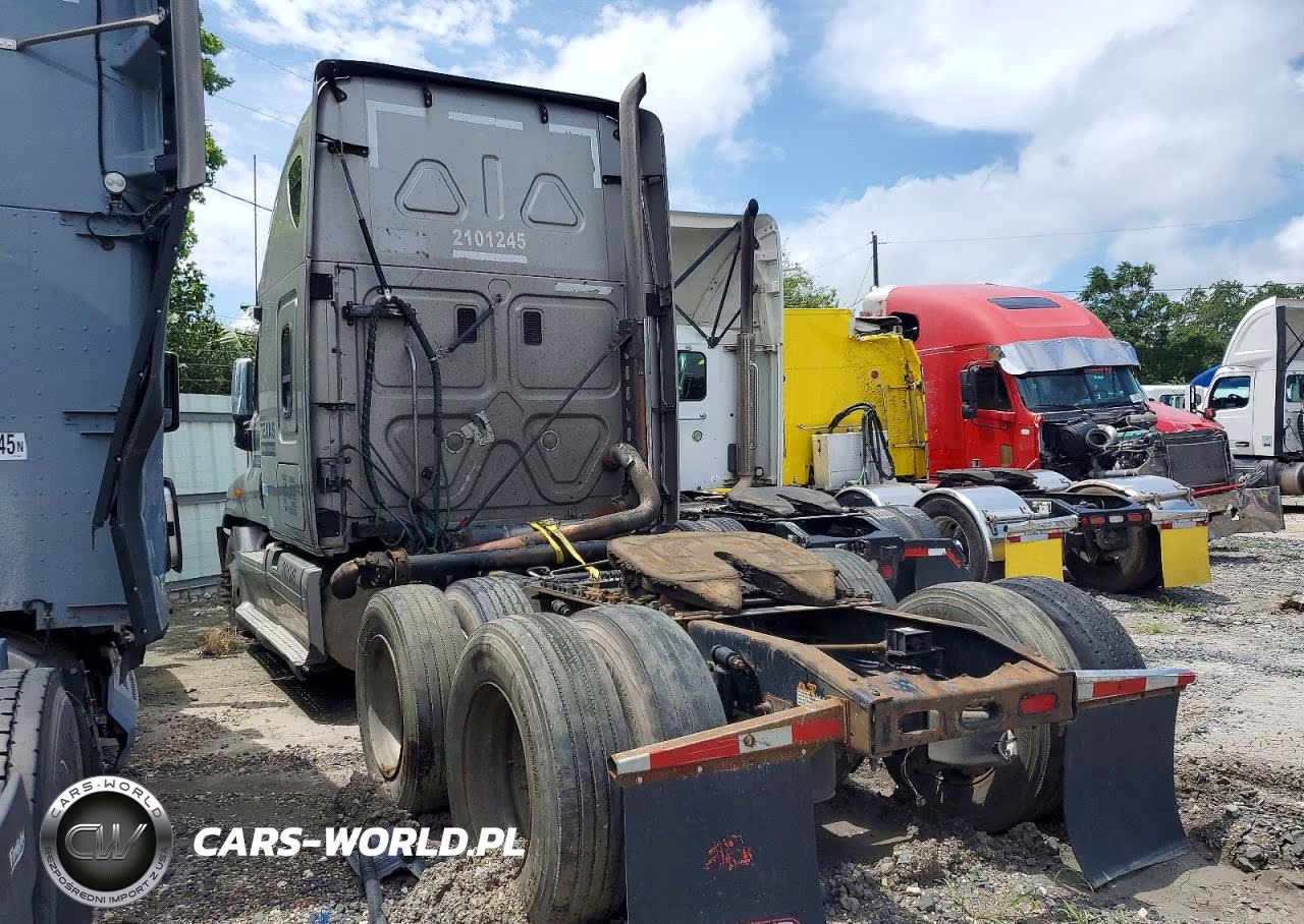2012 Freightliner Cascadia Semi Truck VIN:1FUJGLBG0CSBC9724 - 3