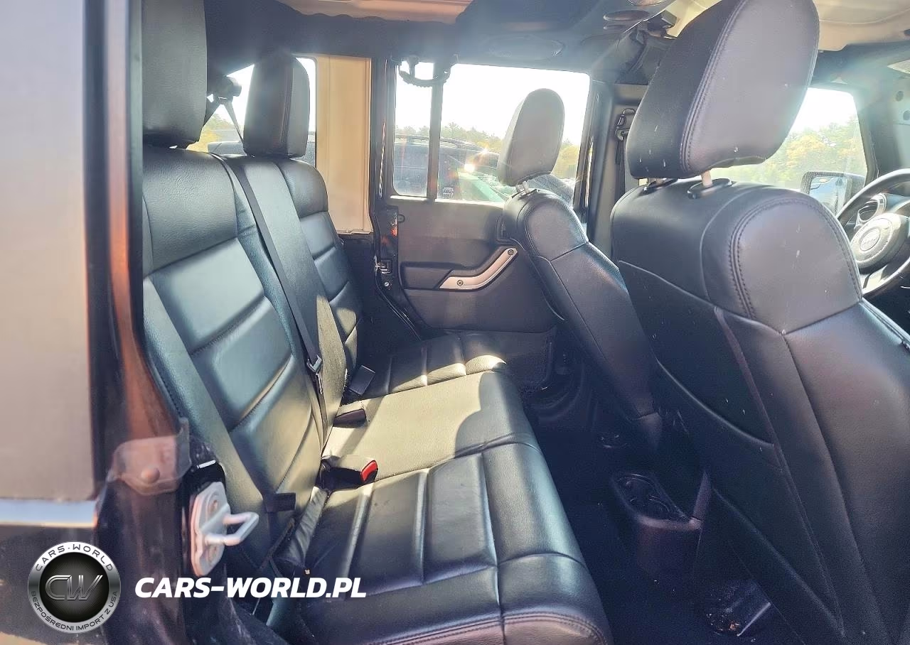 2012 Jeep Wrangler Unlimited Sahara VIN:1C4HJWEG1CL202213 - 11