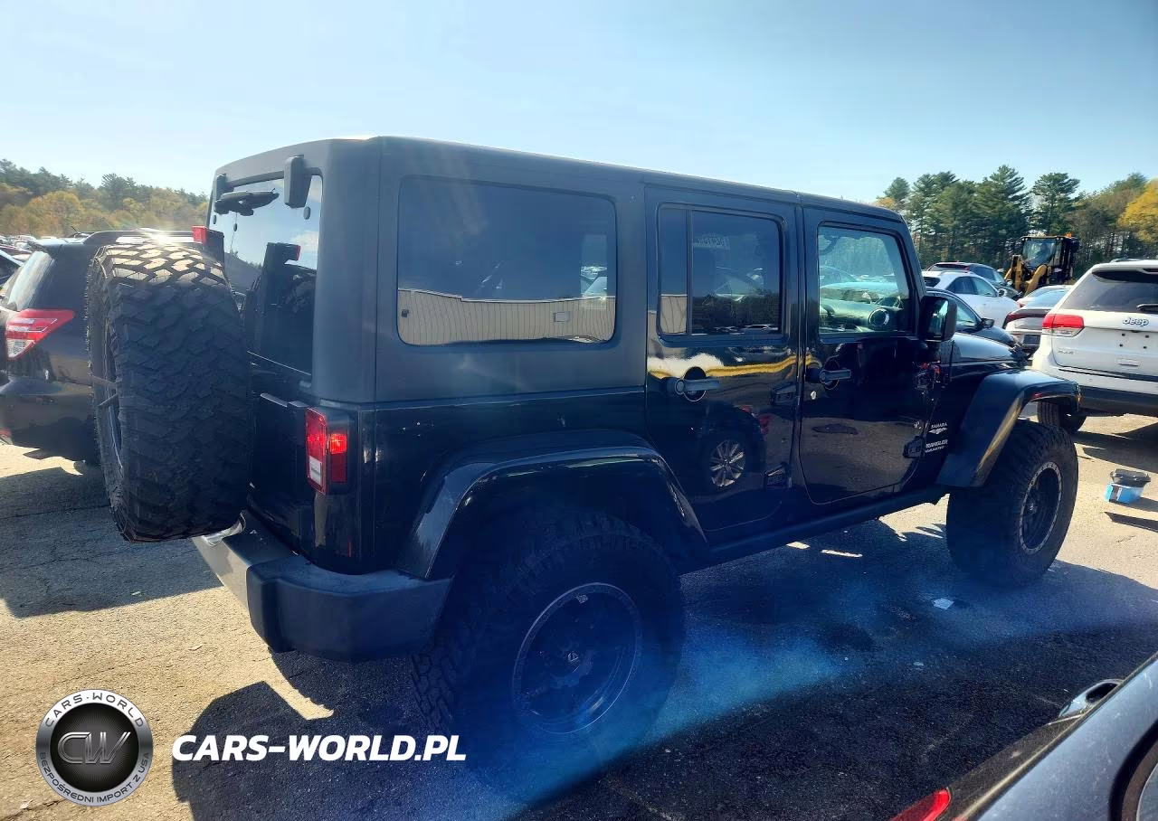 2012 Jeep Wrangler Unlimited Sahara VIN:1C4HJWEG1CL202213 - 3