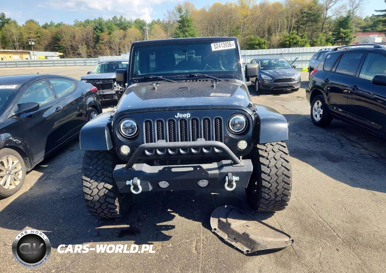 2012 Jeep Wrangler Unlimited Sahara VIN:1C4HJWEG1CL202213 - 5