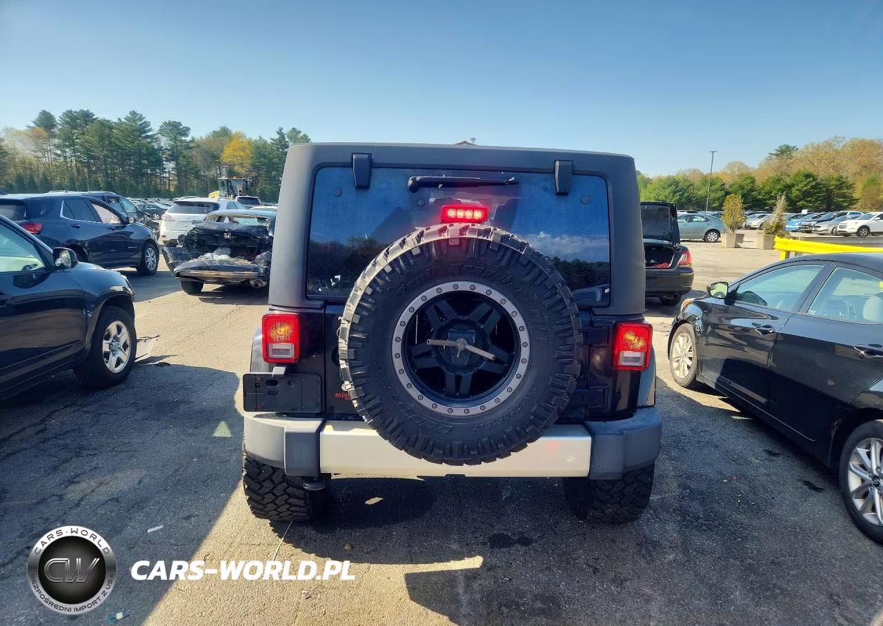 2012 Jeep Wrangler Unlimited Sahara VIN:1C4HJWEG1CL202213 - 6