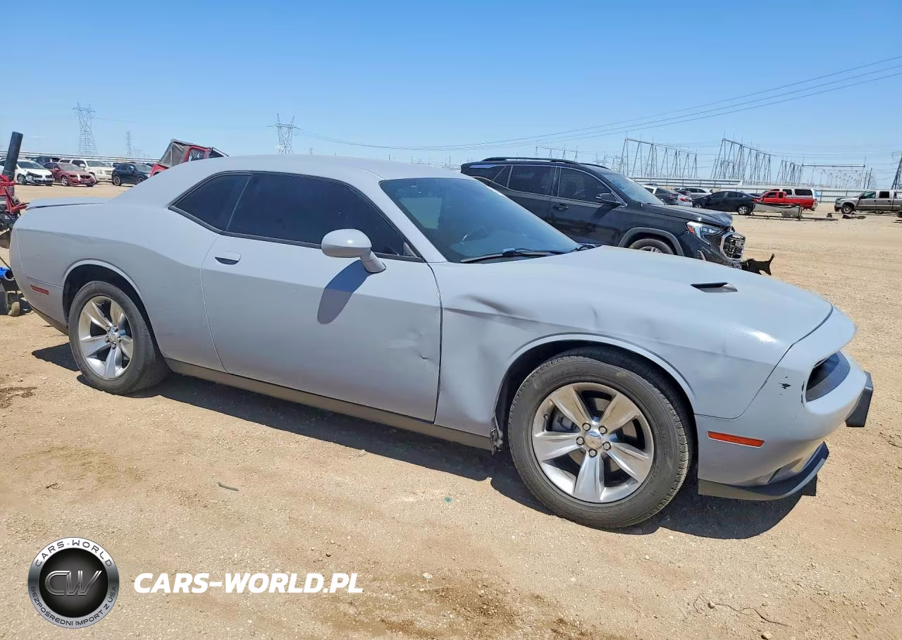 2021 Dodge Challenger Sxt VIN:2C3CDZAG4MH576763 - 4