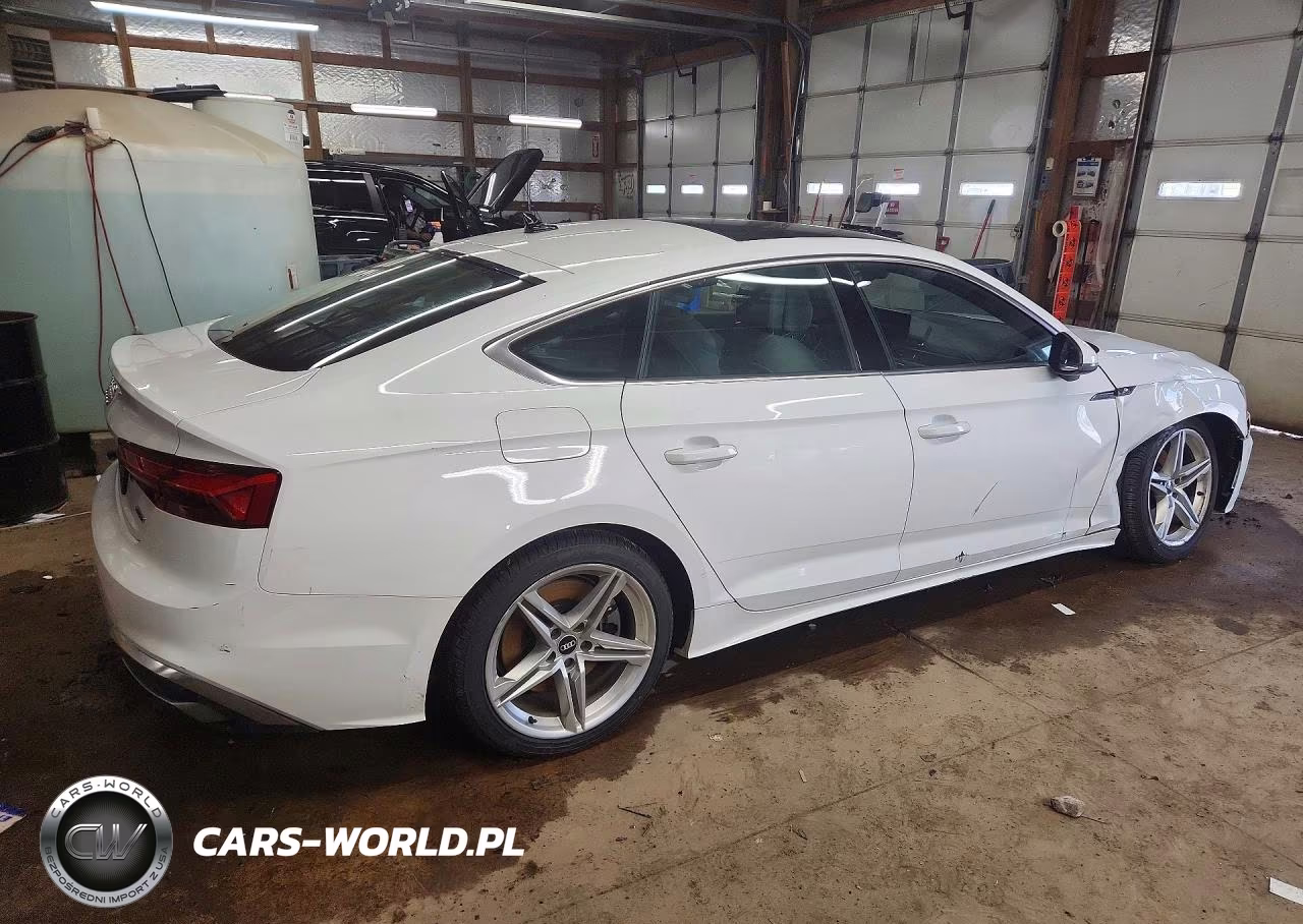 2022 Audi A5 Premium 45 VIN:WAUDACF53NA008756 - 3