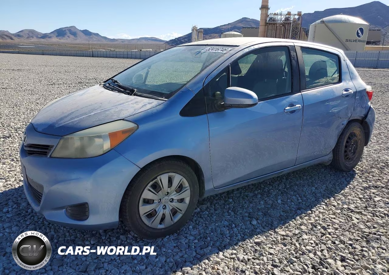 2013 Toyota Yaris 5-Door Le