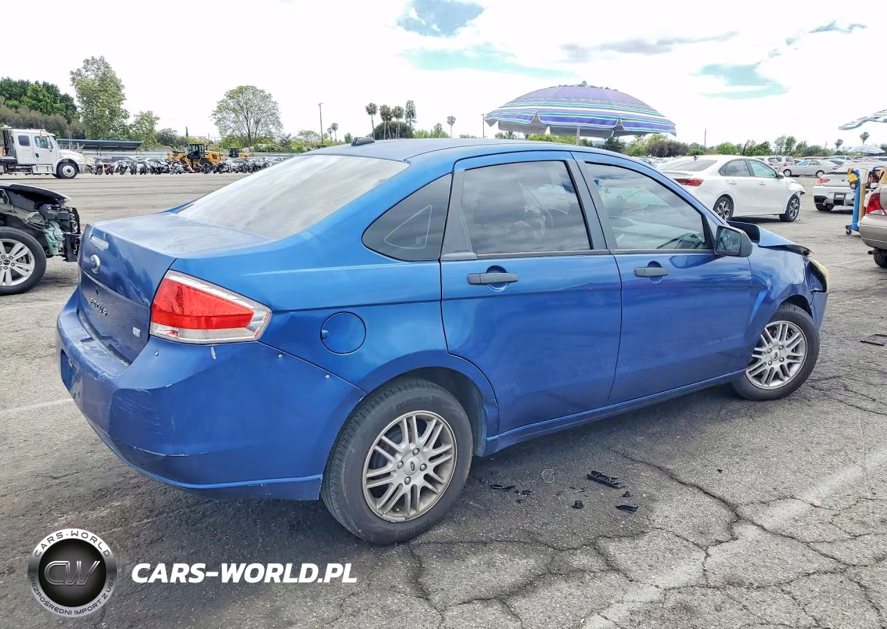 2009 Ford Focus Se VIN:1FAHP35N69W129204 - 3