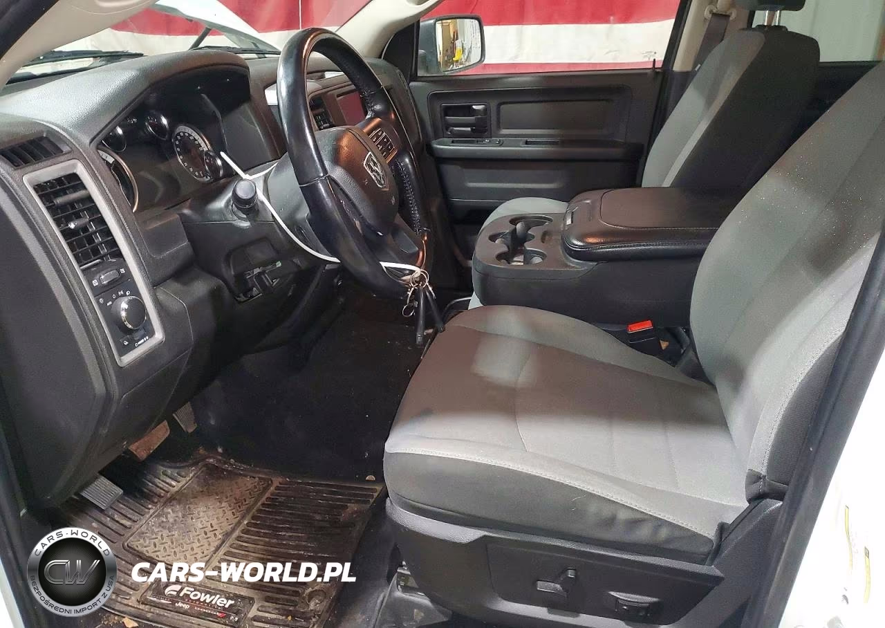2023 Ram 1500 Classic Tradesman VIN:3C6RR7KG9PG662589 - 7