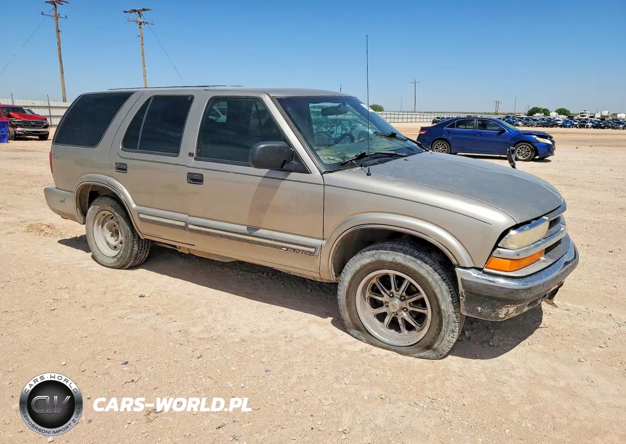 2000 Chevrolet Blazer VIN:1GNCS13W4YK165103 - 4