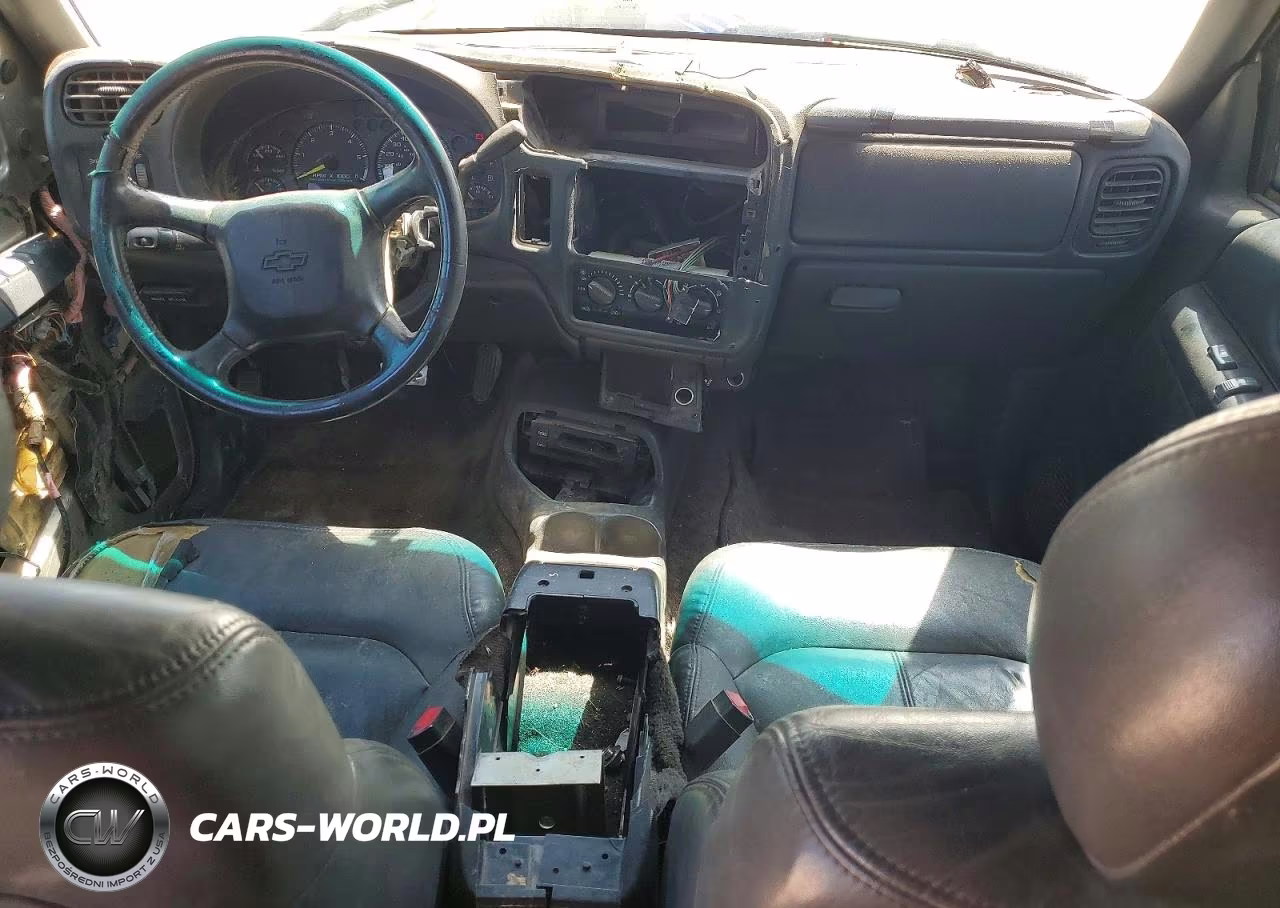 2000 Chevrolet Blazer VIN:1GNCS13W4YK165103 - 8