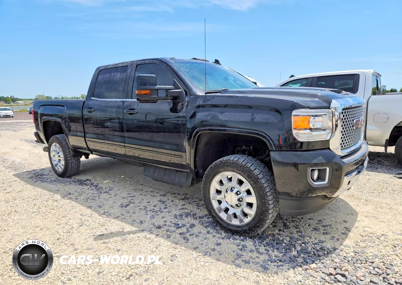 2018 GMC Sierra K2500 Denali VIN:1GT12UEY9JF154810 - 4