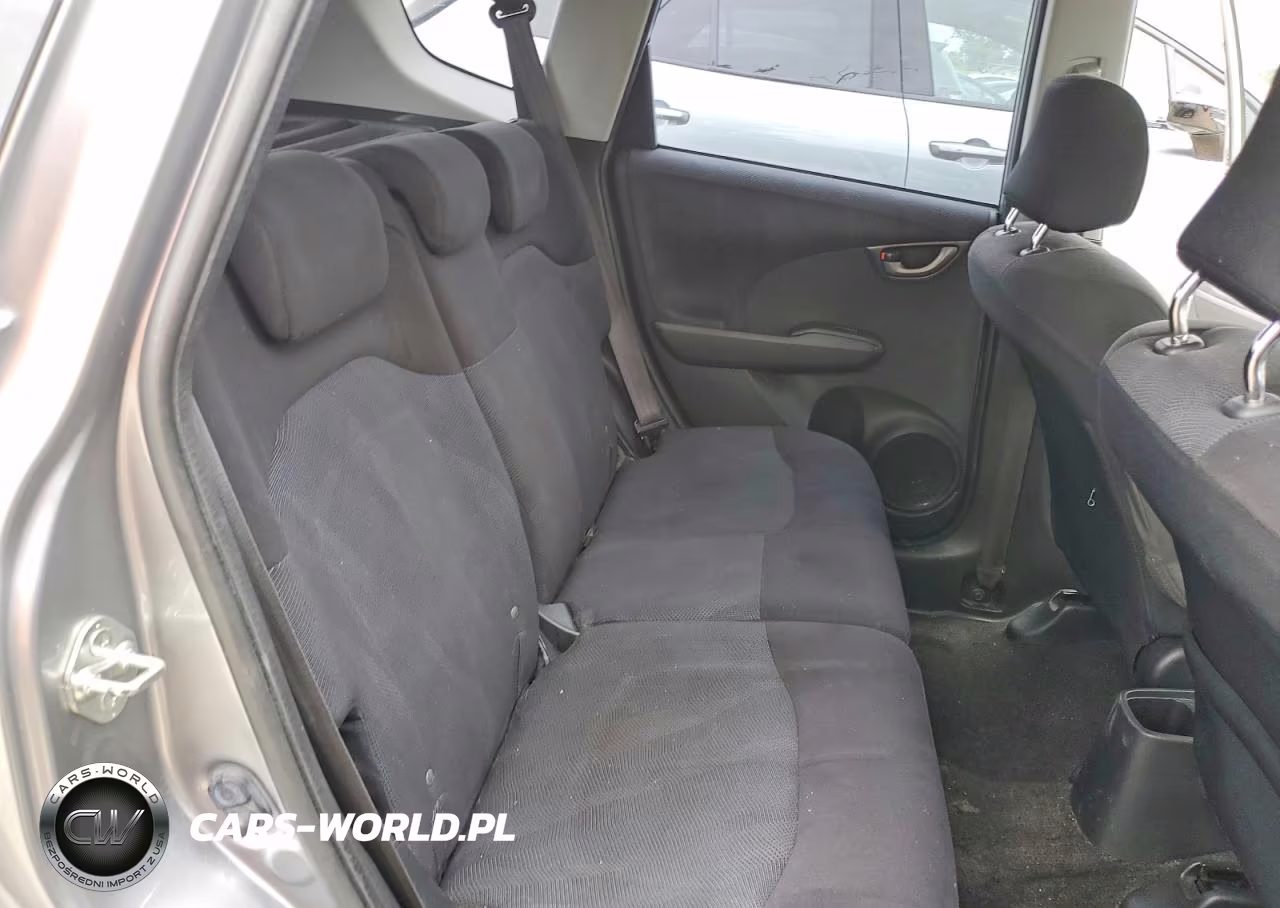 2010 Honda Fit Sport VIN:JHMGE8H45AC035542 - 10