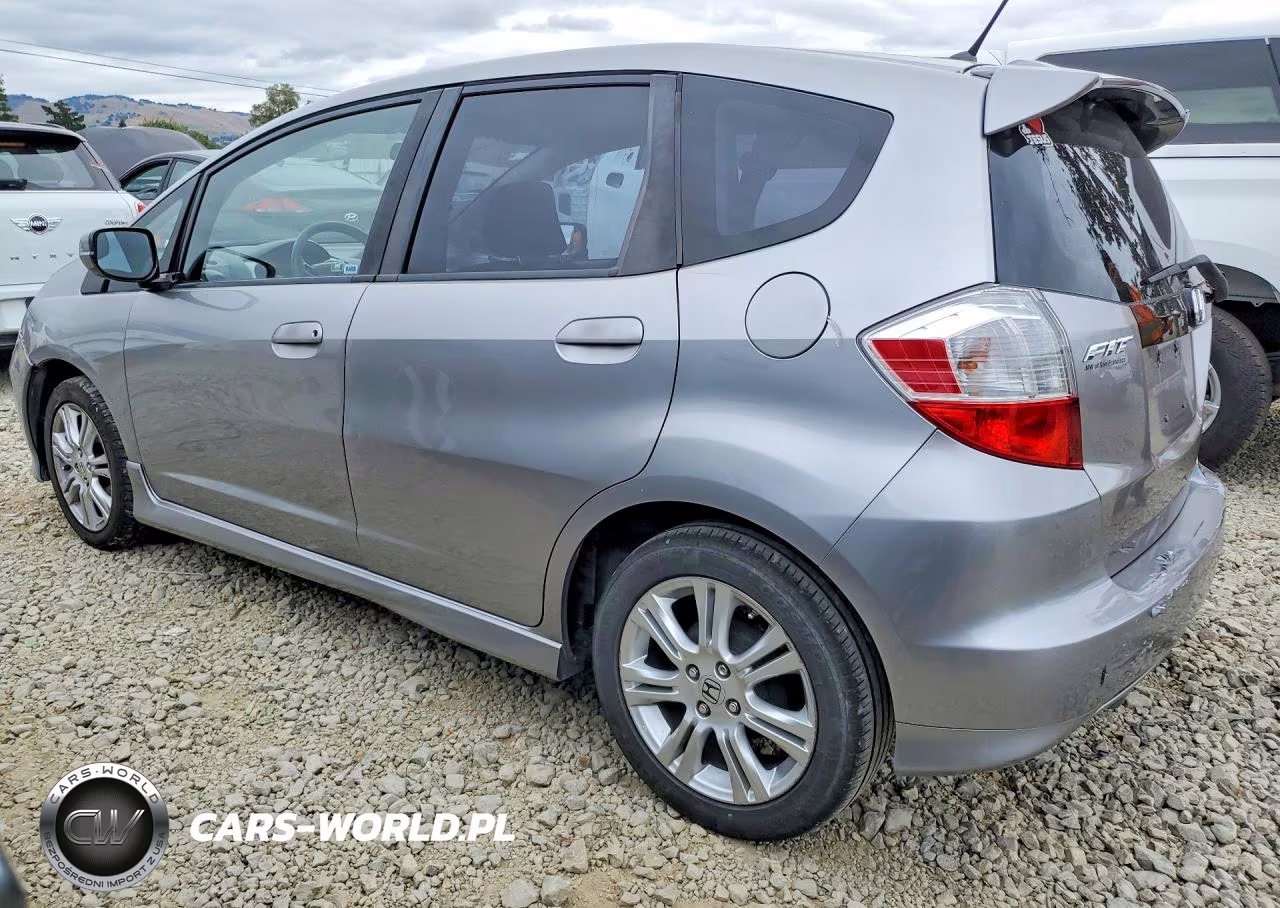 2010 Honda Fit Sport VIN:JHMGE8H45AC035542 - 2