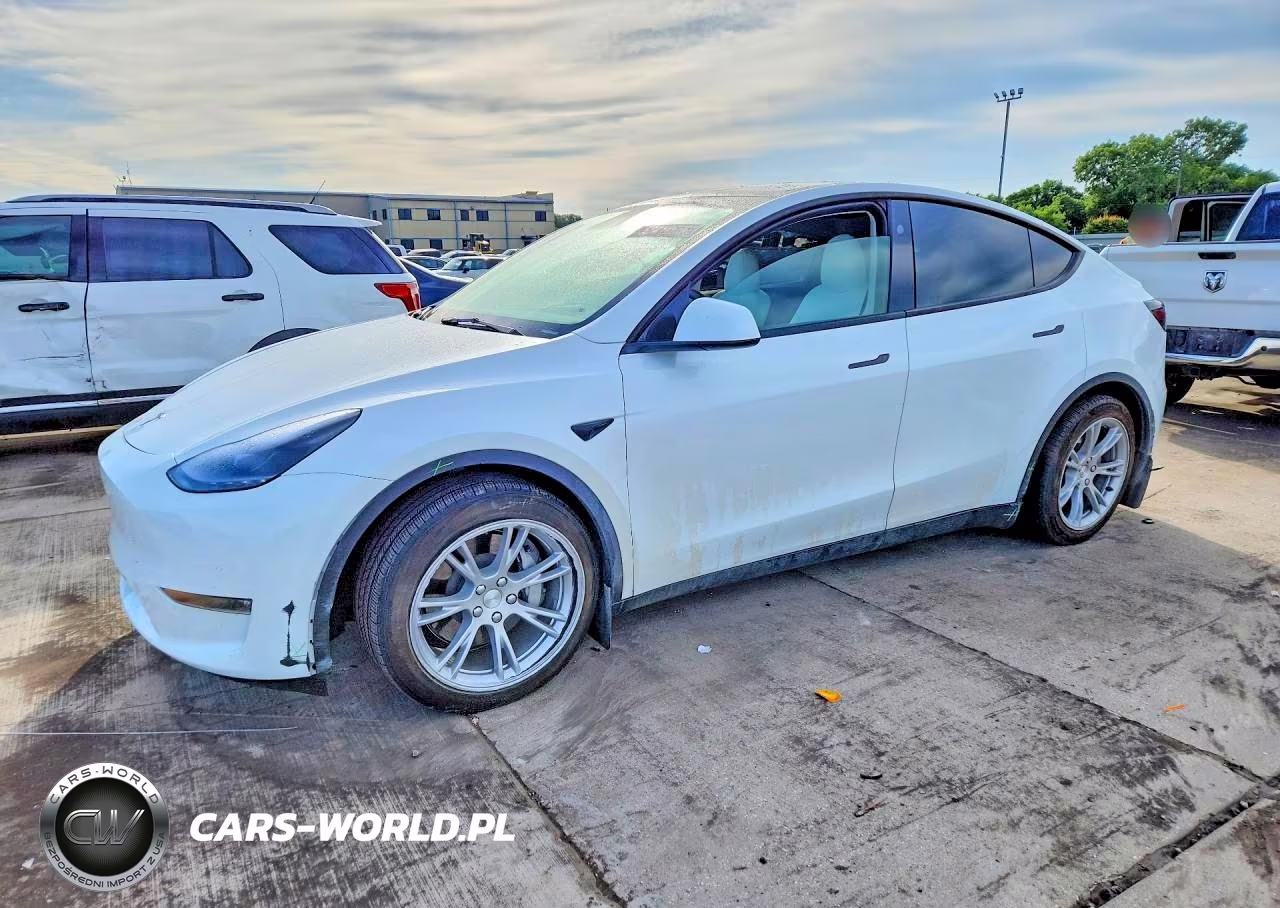 2023 Tesla Model Y – zdjęcie 1 z 12