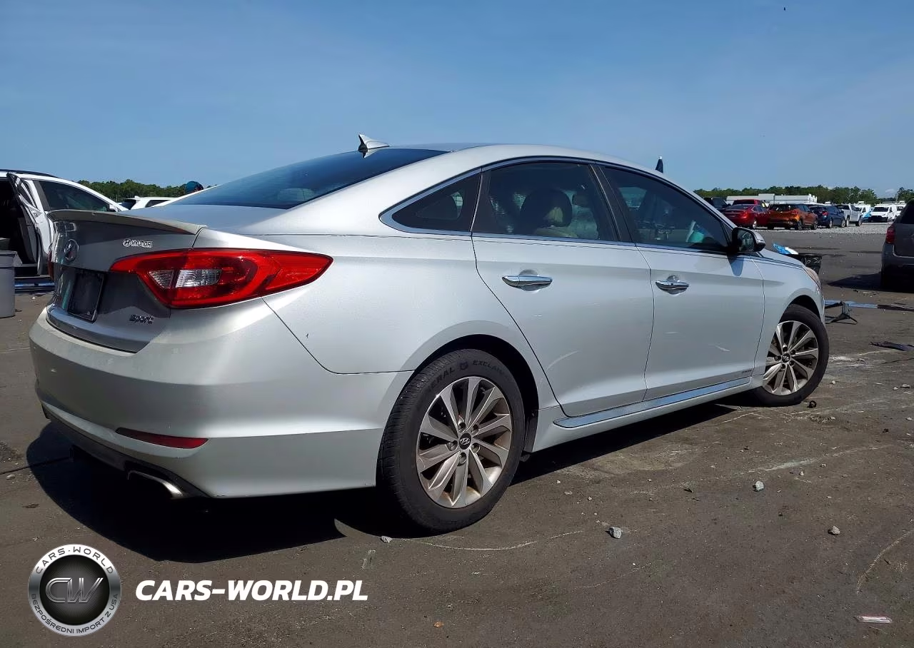 2015 Hyundai Sonata Sport VIN:5NPE34AF1FH242282 - 3
