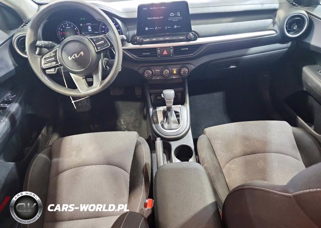 2023 Kia Forte Lxs VIN:3KPF24AD4PE601555 - 8