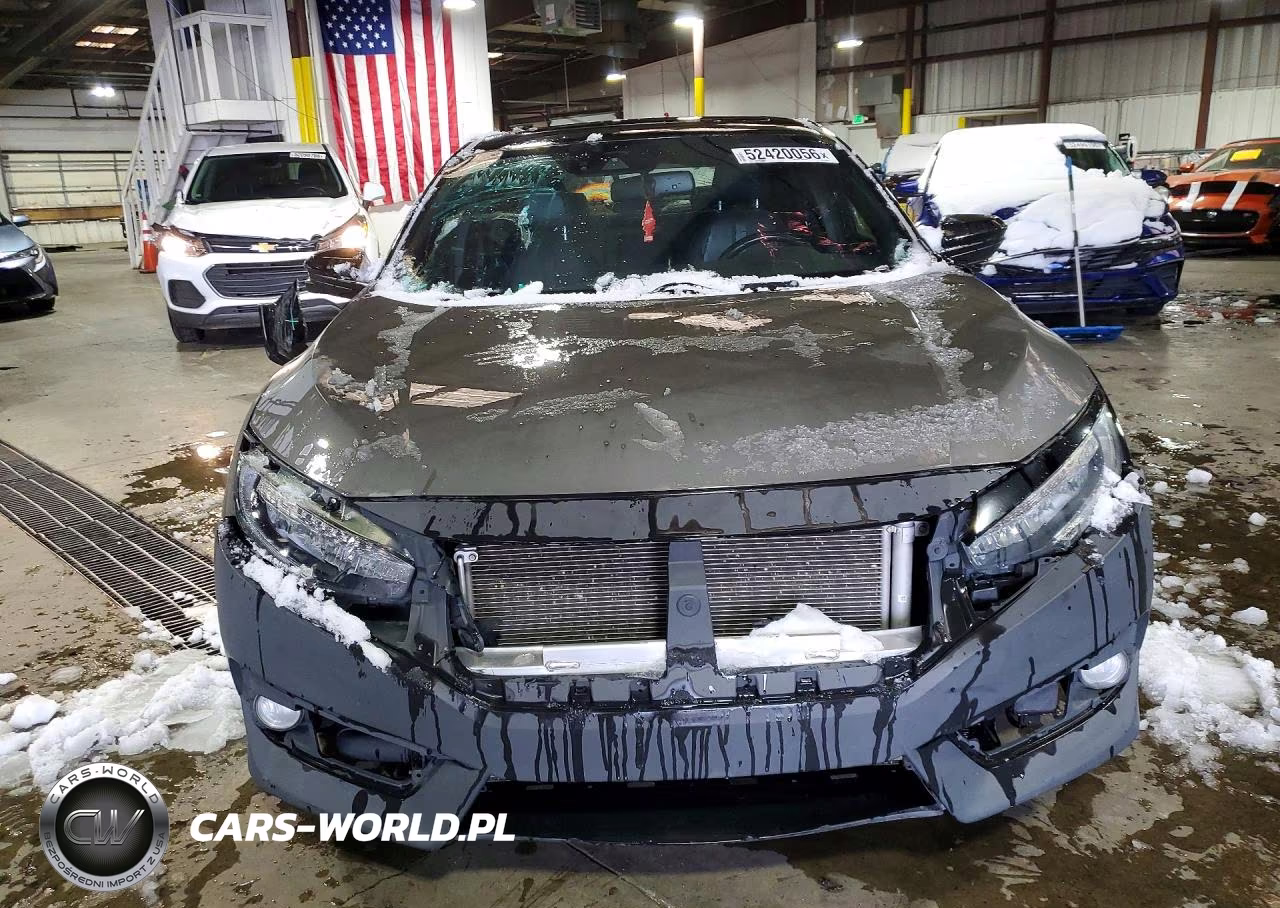 2018 Honda Civic Sport Touring VIN:SHHFK7H94JU212594 - 5